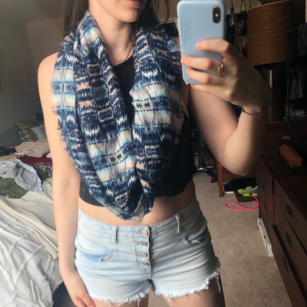 Lightweight summer scarf